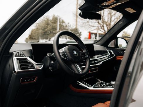 Used 2026 BMW X7 M60i image 21