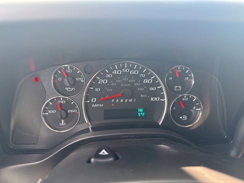 New 2025 Chevrolet Express 3500 Extended w/ Driver Convenience Package image 20