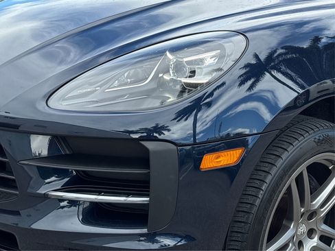 Used 2020 Porsche Macan Base image 14