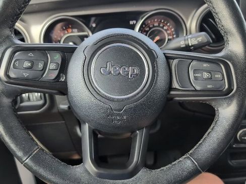 Used 2022 Jeep Wrangler Unlimited Sport AWD/4WD image 12