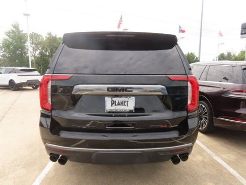 Used 2023 GMC Yukon AT4 w/ LPO, Floor Liner Package AWD/4WD image 10