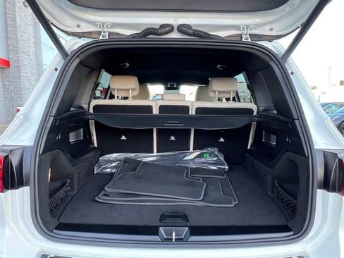Used 2025 Mercedes-Benz GLB 250 GLB 250 w/ Winter Package image 20