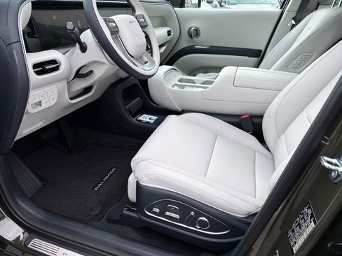 New 2026 Hyundai Palisade Calligraphy FWD image 9