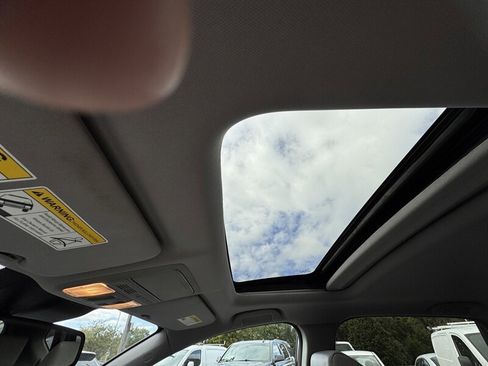 Used 2017 Honda CR-V Touring image 18