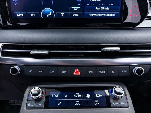 Used 2024 Hyundai Palisade Calligraphy image 29