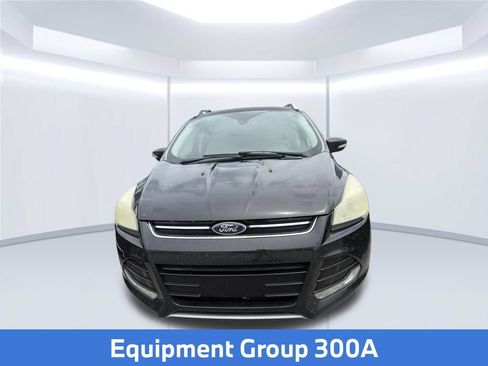 Used 2015 Ford Escape Titanium FWD image 2
