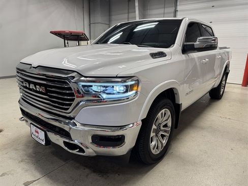 Used 2023 RAM 1500 Limited AWD/4WD image 3