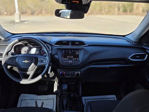 Used 2021 Chevrolet TrailBlazer LS image 19