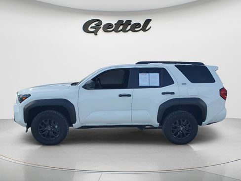 Certified 2025 Toyota 4Runner SR5 AWD/4WD image 9