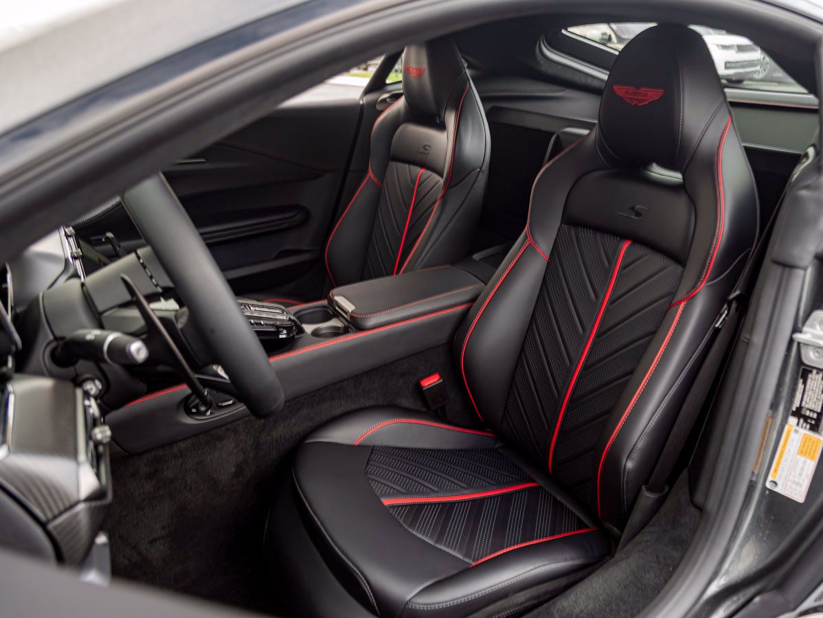 Used 2026 Aston Martin V8 Vantage S RWD image 12
