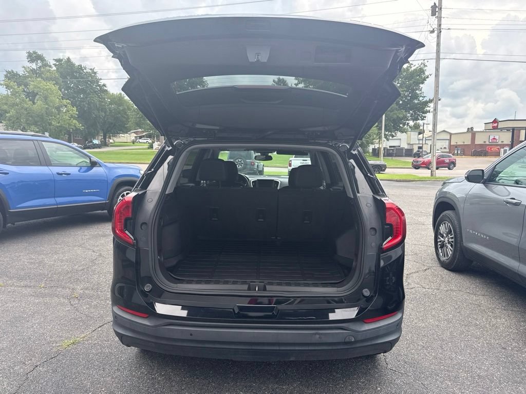 Used 2022 GMC Terrain SLE AWD/4WD image 7