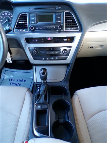 Used 2017 Hyundai Sonata SE FWD image 29