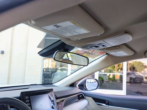 Used 2022 Toyota Camry LE image 13