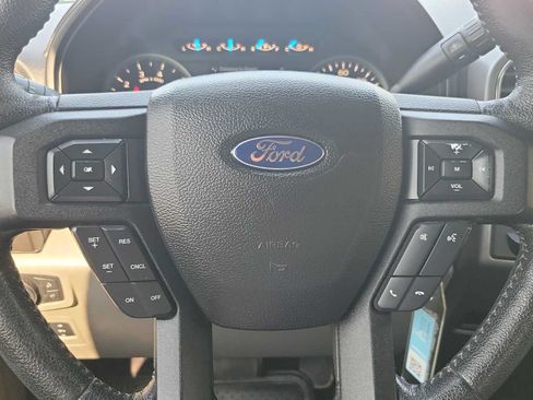 Used 2015 Ford F150 XLT w/ Equipment Group 301A Mid RWD image 24