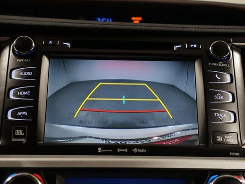 Used 2017 Toyota Highlander Limited FWD image 19