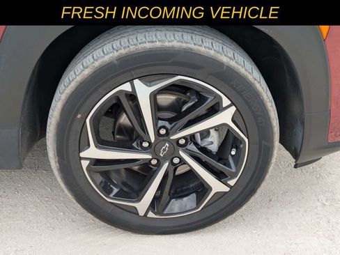 Used 2023 Chevrolet TrailBlazer RS w/ Sun and Liftgate Package FWD image 10
