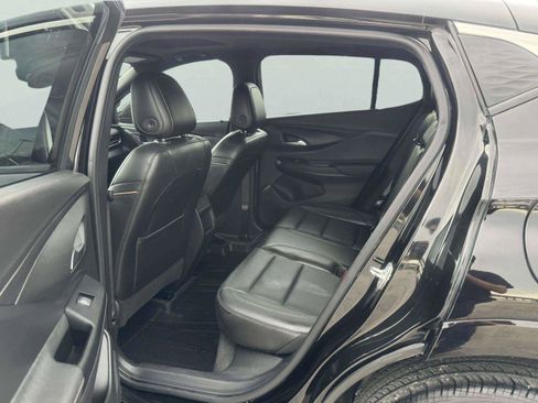 Used 2025 Buick Envista Avenir FWD image 35