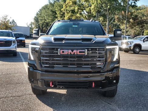 Used 2025 GMC Sierra 2500 AT4 w/ AT4 Premium Plus Package image 3
