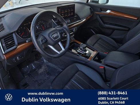 Used 2023 Audi Q5 2.0T Premium w/ Convenience Package AWD/4WD image 9