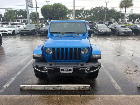 Used 2023 Jeep Gladiator Sport AWD/4WD image 2