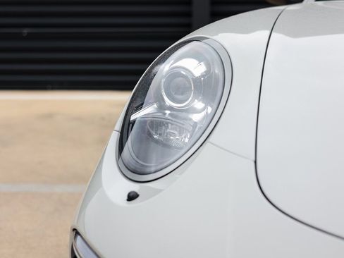 Certified 2018 Porsche 911 Carrera GTS RWD image 13