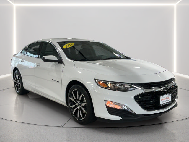 Used 2024 Chevrolet Malibu RS w/ LPO, Floor Liner Package FWD image 8