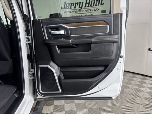 Used 2024 RAM 2500 Laramie w/ Safety Group AWD/4WD image 25