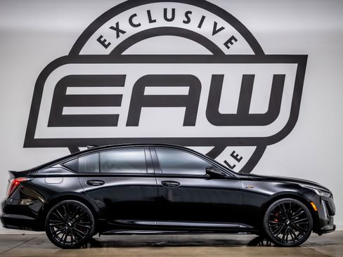 Used 2024 Cadillac CT5 V w/ LPO, ONYX Package image 8