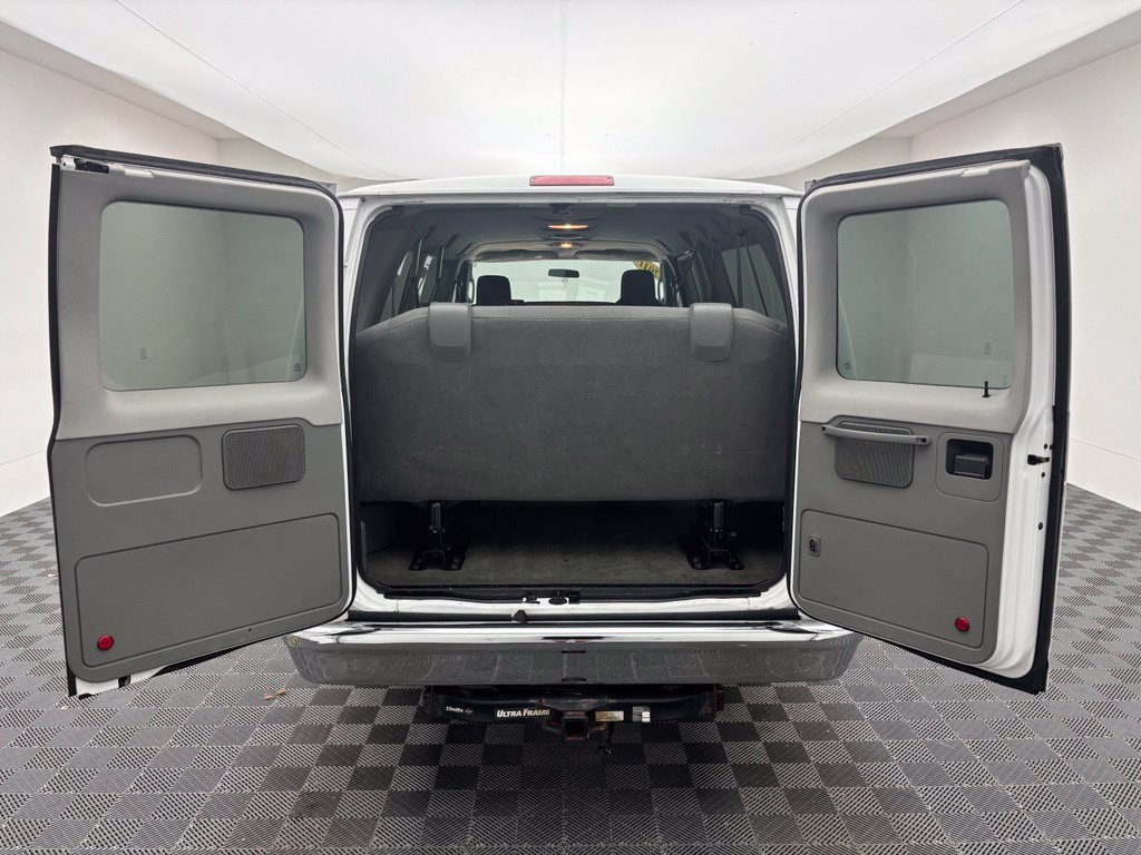 Used 2011 Ford E-350 and Econoline 350 XLT RWD image 10
