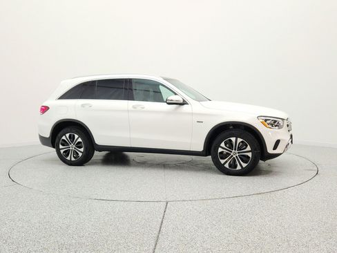 Used 2020 Mercedes-Benz GLC 350e 4MATIC image 4