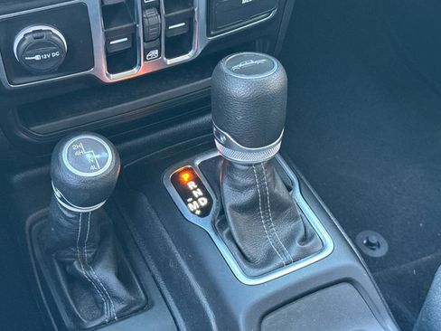 Used 2025 Jeep Gladiator Sport AWD/4WD image 31
