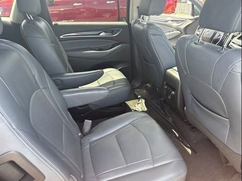 Used 2020 Buick Enclave Essence AWD/4WD image 28