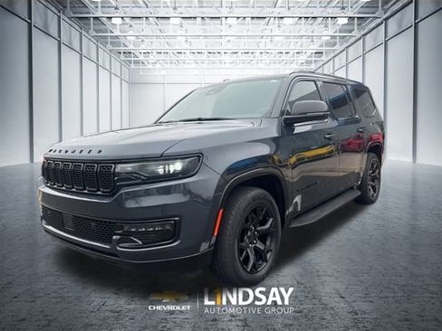 Used 2023 Jeep Wagoneer Series II image 2