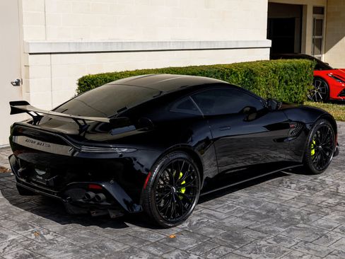 Used 2023 Aston Martin V8 Vantage Coupe image 26