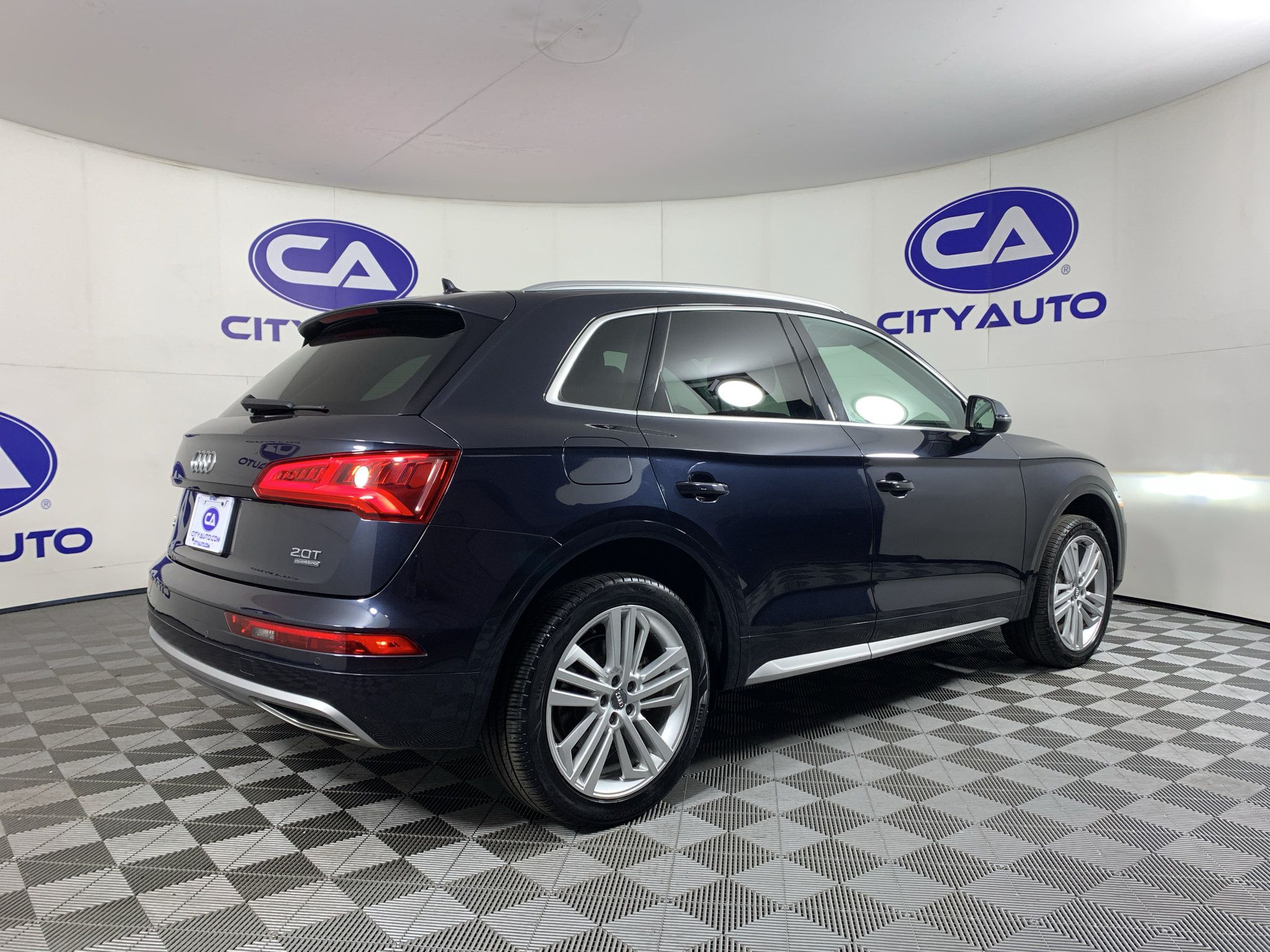 Used 2018 Audi Q5 2.0T Premium Plus w/ Premium Plus Package AWD/4WD image 3