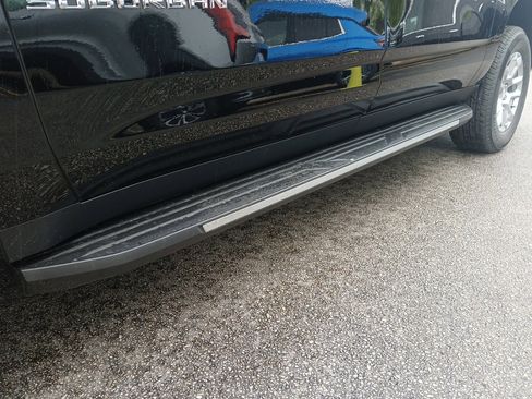 New 2025 Chevrolet Suburban LS image 24