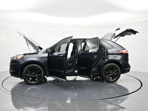 Certified 2022 Ford Edge SE w/ Black Appearance Package image 62