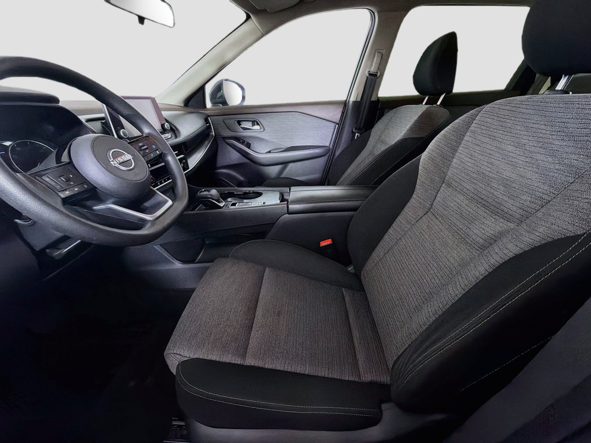 Used 2023 Nissan Rogue SV FWD image 13