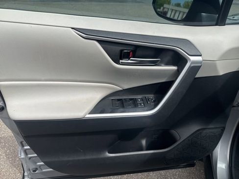 Used 2019 Toyota RAV4 XLE image 22
