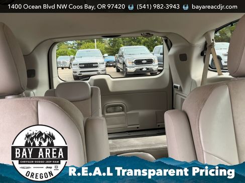 Used 2008 Chrysler Town & Country Limited w/ Flexible Seating Group FWD image 34