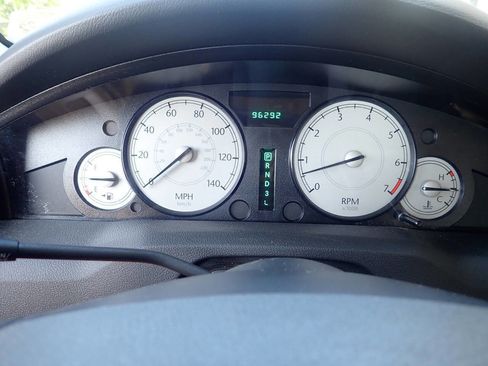 Used 2007 Chrysler 300 image 4