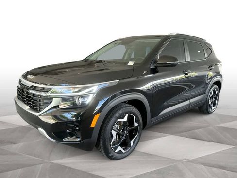 Certified 2025 Kia Seltos S FWD image 1
