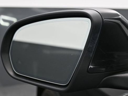 Used 2021 Mercedes-Benz GLC 300 4MATIC image 7