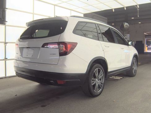 Used 2022 Honda Pilot Sport image 6