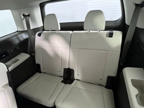 Used 2024 Hyundai Santa Fe Calligraphy image 27