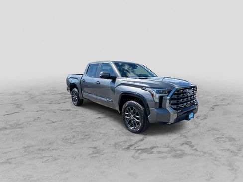 Used 2024 Toyota Tundra Platinum AWD/4WD image 2