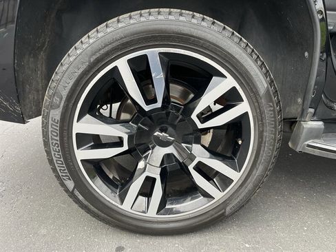 Used 2018 Chevrolet Tahoe Premier image 24