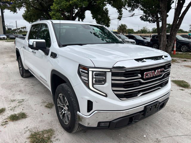 Used 2024 GMC Sierra 1500 SLT AWD/4WD image 1