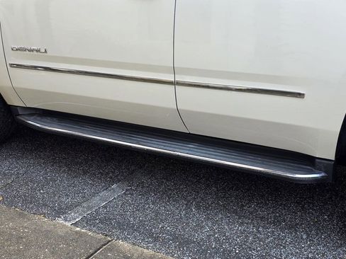 Used 2015 GMC Yukon Denali w/ Open Road Package image 32