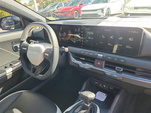 New 2026 Kia K4 GT-Line image 8